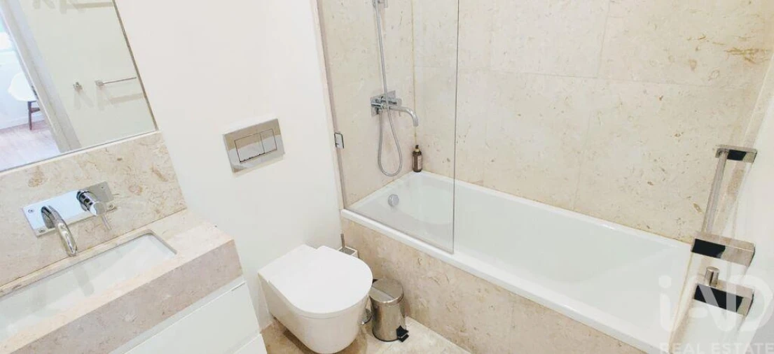 Apartamento T1 para Arrendamento em Santa Maria Maior Foto 23