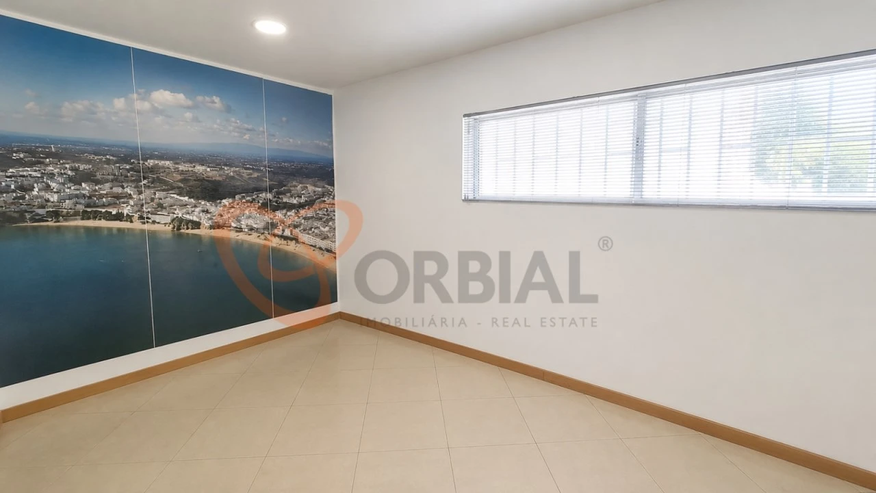 Loja para Arrendamento em Albufeira e Olhos de Água Foto 5
