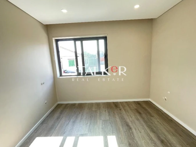 Moradia T3 para Venda em São Felix da Marinha Foto 22