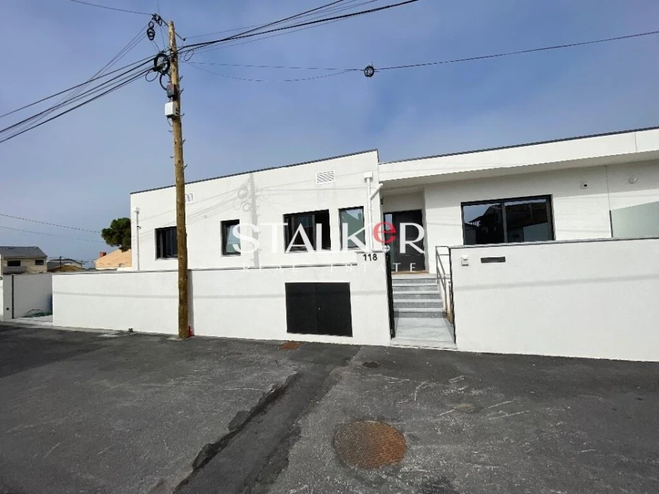 Moradia T3 para Venda em São Felix da Marinha Foto 1