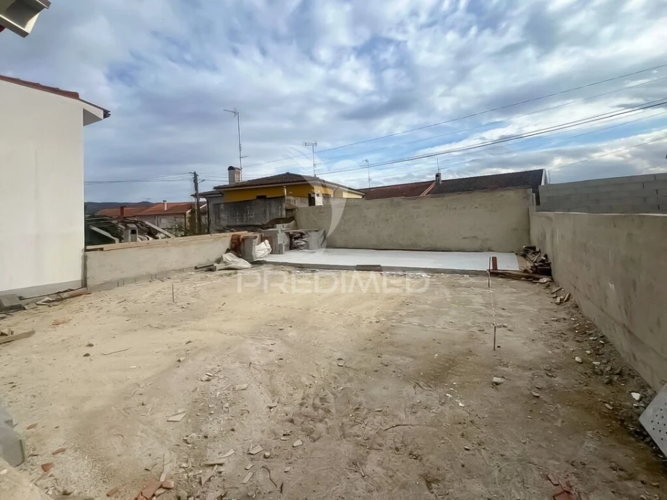 Moradia T4 para Venda em Santa Maria Maior Foto 7