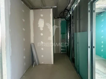 Moradia T4 para Venda em Santa Maria Maior