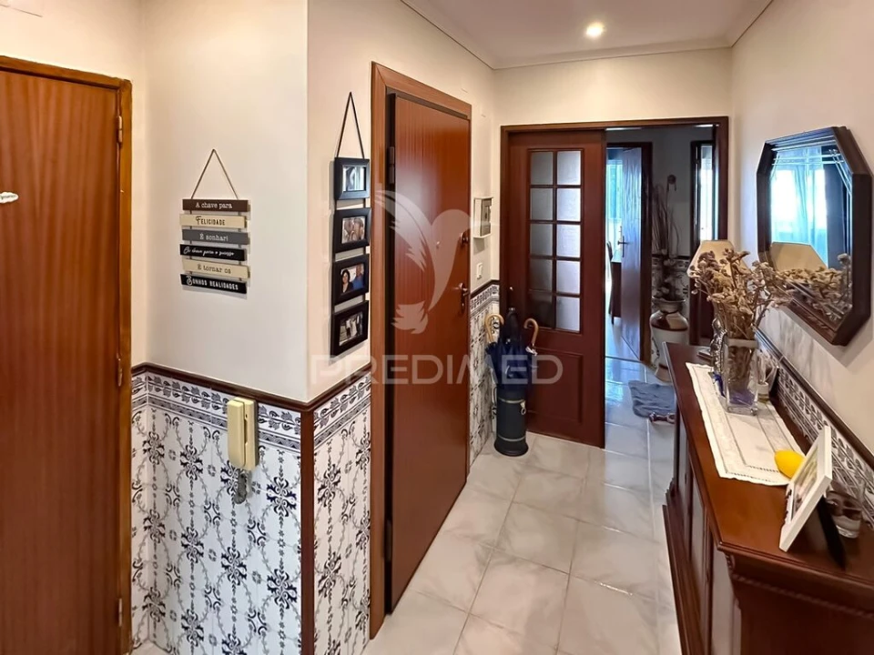 Apartamento T2 para Venda em Queluz e Belas Foto 8