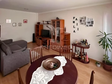 Apartamento T2 para Venda em Queluz e Belas