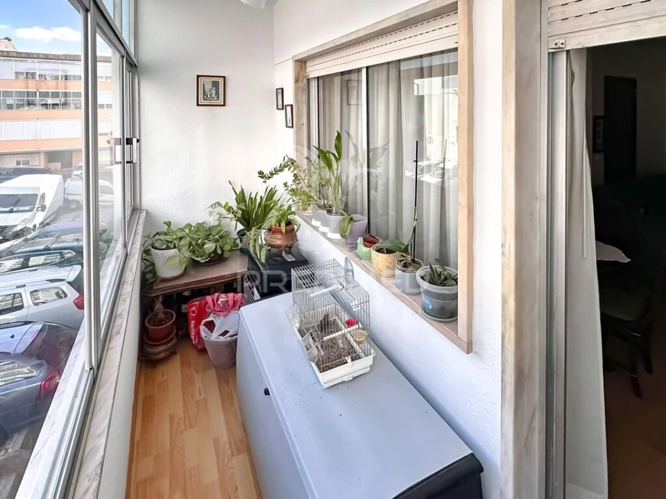 Apartamento T2 para Venda em Queluz e Belas Foto 9