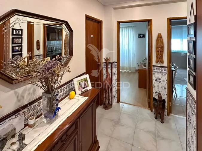 Apartamento T2 para Venda em Queluz e Belas Foto 3