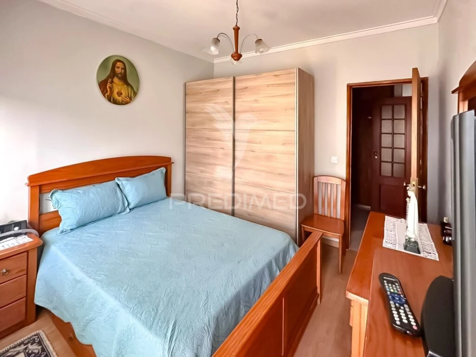 Apartamento T2 para Venda em Queluz e Belas Foto 5