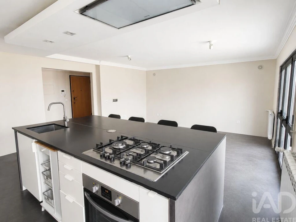 Apartamento T3 para Arrendamento em Águas Livres Foto 7