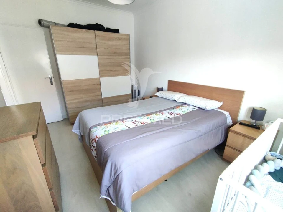 Apartamento T2 para Venda em Agualva e Mira-Sintra Foto 9