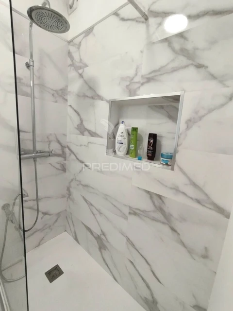 Apartamento T2 para Venda em Agualva e Mira-Sintra