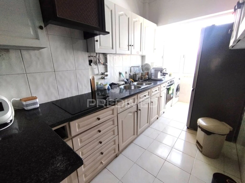 Apartamento T2 para Venda em Agualva e Mira-Sintra Foto 11
