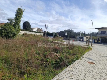 Terreno para Venda em Alvarelhos e Guidões