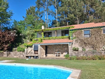 Moradia T6 para Venda em Gondarem