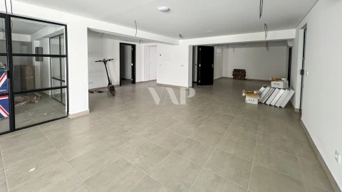 Moradia T4 para Venda em Quarteira