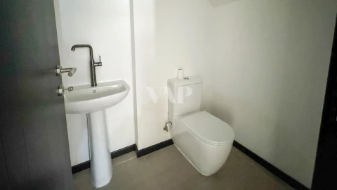 Moradia T4 para Venda em Quarteira