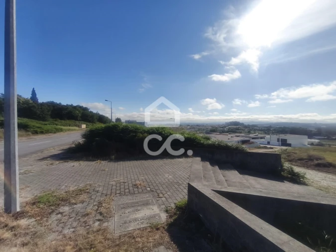 Terreno para Venda em Vila Nova de Famalicão e Calendário Foto 2