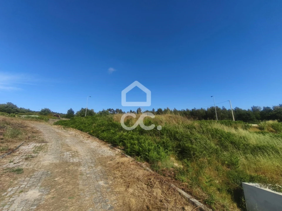 Terreno para Venda em Vila Nova de Famalicão e Calendário Foto 3