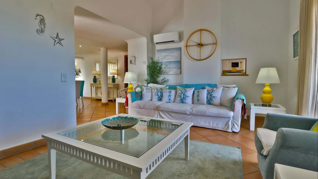 Apartamento T3 para Venda em Quarteira Foto 7