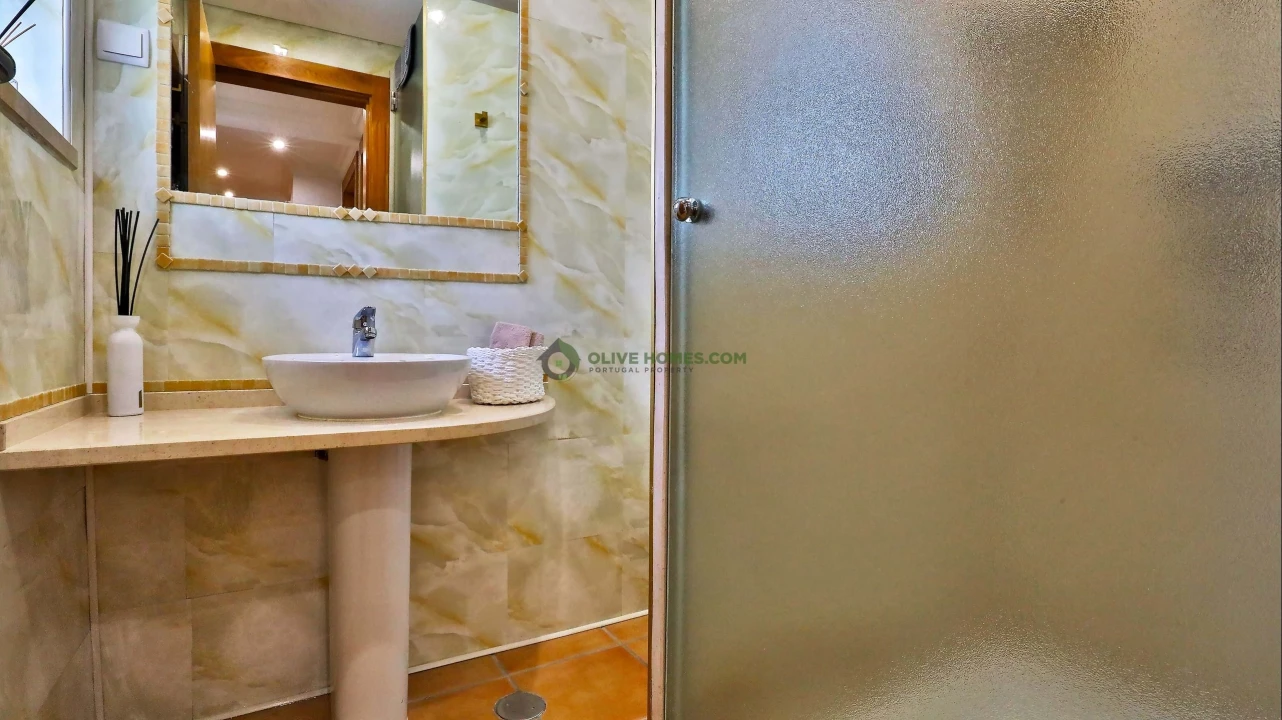 Apartamento T3 para Venda em Quarteira Foto 26