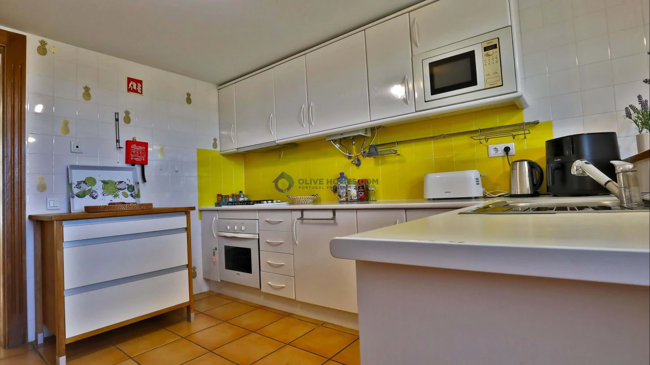 Apartamento T3 para Venda em Quarteira Foto 11