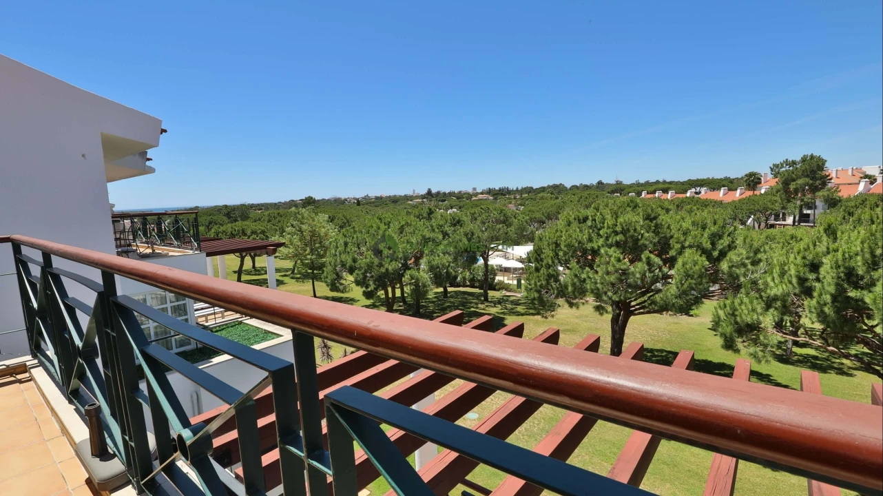 Apartamento T3 para Venda em Quarteira Foto 4