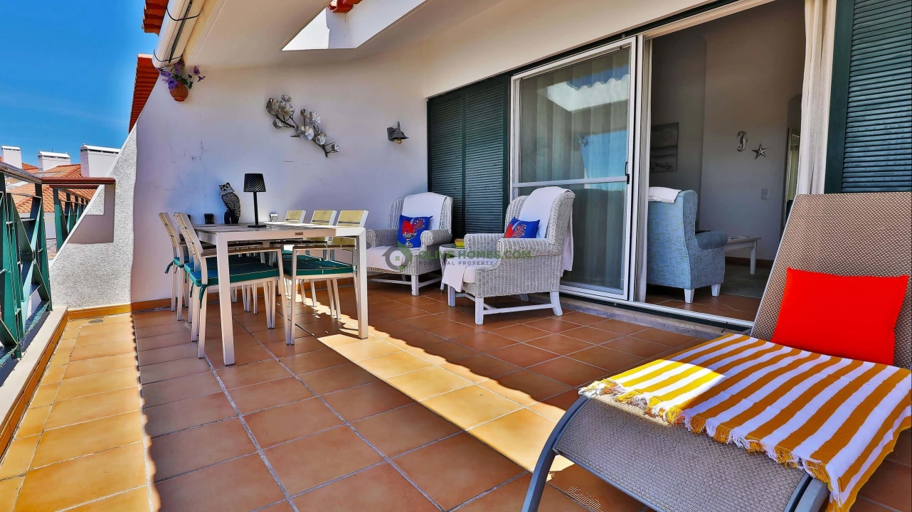 Apartamento T3 para Venda em Quarteira Foto 2