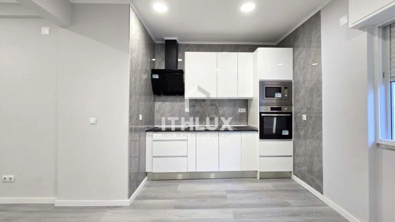 Apartamento T1 para Venda em Venteira Foto 1