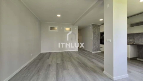 Apartamento T2 para Venda em Oeiras e São Julião da Barra, Paço de Arcos e Caxias