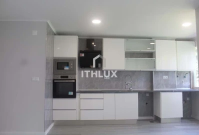Apartamento T2 para Venda em Oeiras e São Julião da Barra, Paço de Arcos e Caxias