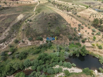 Terreno para Venda em Freixial e Juncal do Campo