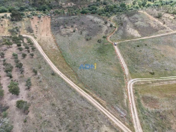 Terreno para Venda em Freixial e Juncal do Campo