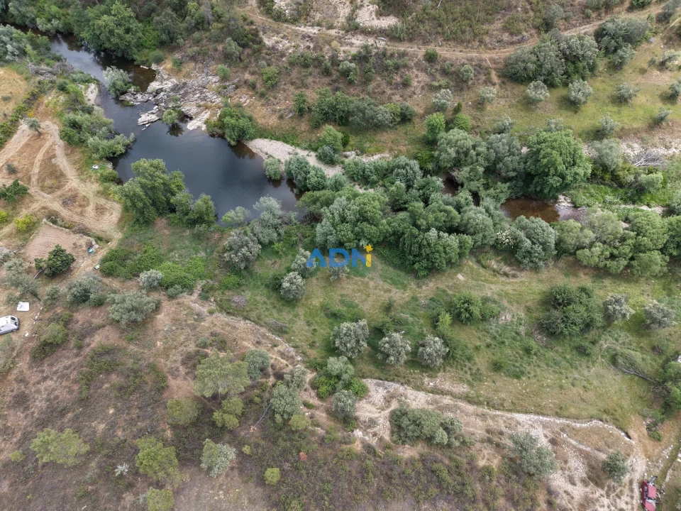Terreno para Venda em Freixial e Juncal do Campo Foto 1