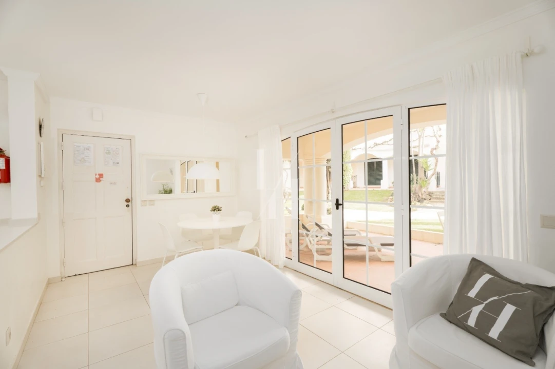 Apartamento T2 para Arrendamento férias em Quarteira Foto 12