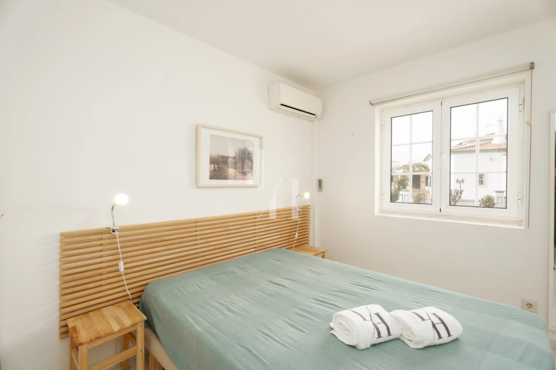 Apartamento T2 para Arrendamento férias em Quarteira Foto 10