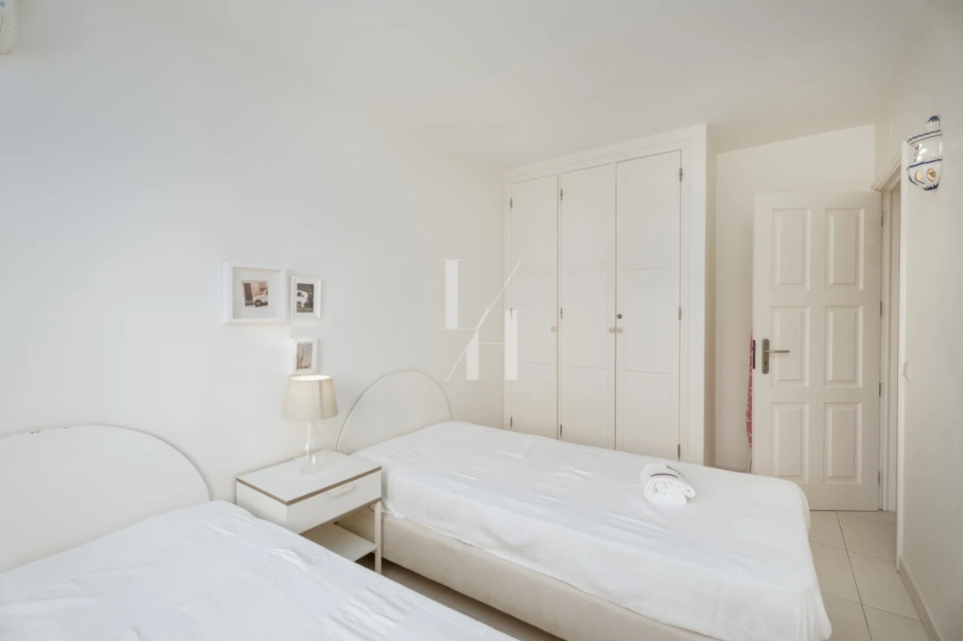 Apartamento T2 para Arrendamento férias em Quarteira Foto 7