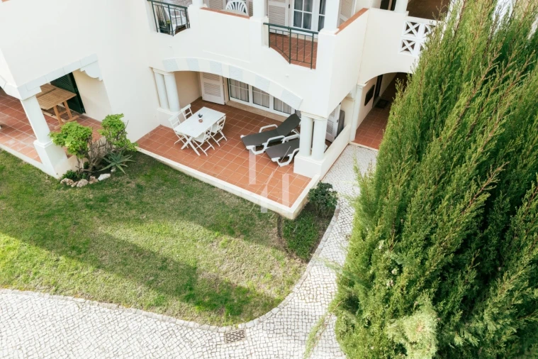 Apartamento T2 para Arrendamento férias em Quarteira Foto 2