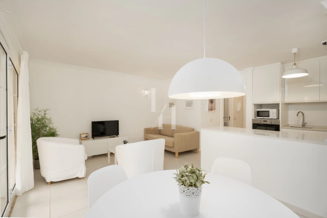 Apartamento T2 para Arrendamento férias em Quarteira Foto 5