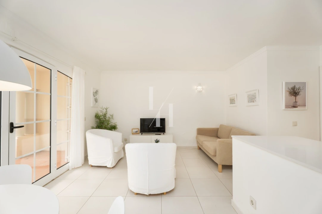 Apartamento T2 para Arrendamento férias em Quarteira Foto 14