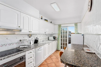 Apartamento T2 para Arrendamento férias em Quarteira