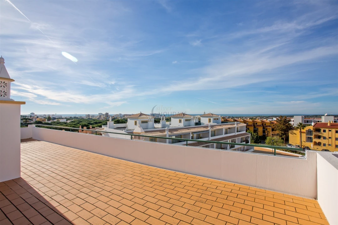 Apartamento T2 para Arrendamento férias em Quarteira Foto 24