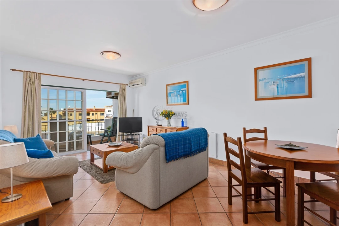 Apartamento T2 para Arrendamento férias em Quarteira Foto 12