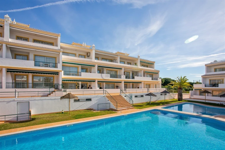 Apartamento T2 para Arrendamento férias em Quarteira