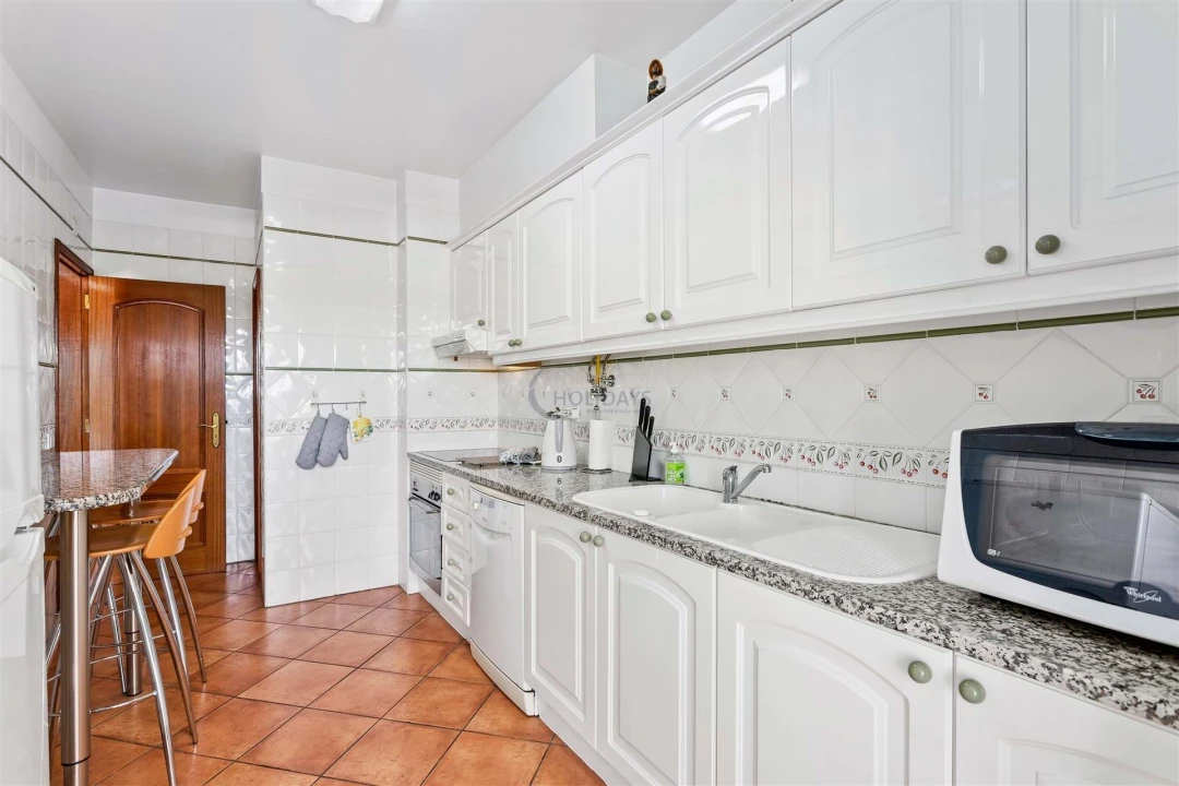 Apartamento T2 para Arrendamento férias em Quarteira Foto 11