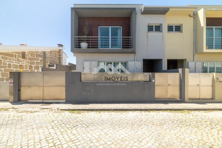 Moradia T3 para Venda em Mindelo Foto 20