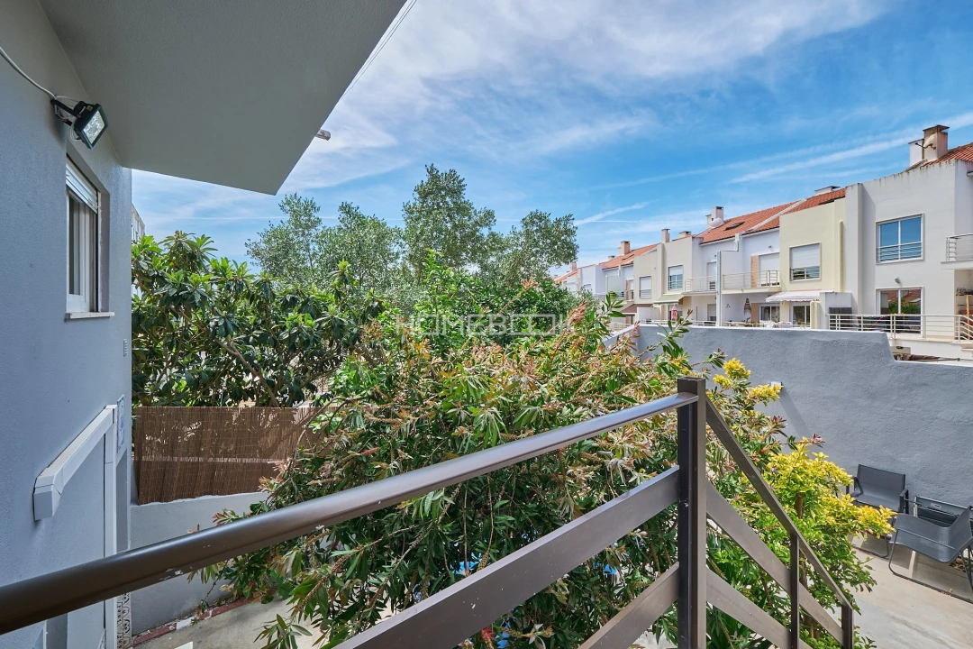 Apartamento T6 para Venda em Charneca de Caparica e Sobreda Foto 46