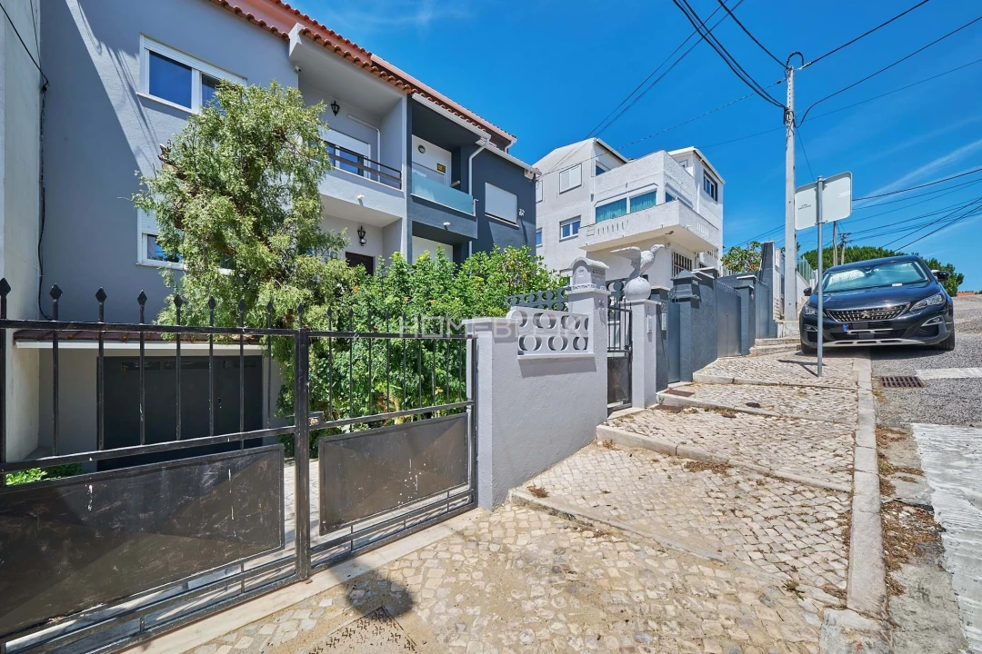 Apartamento T6 para Venda em Charneca de Caparica e Sobreda Foto 51