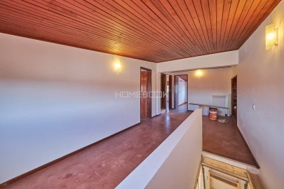 Apartamento T6 para Venda em Charneca de Caparica e Sobreda