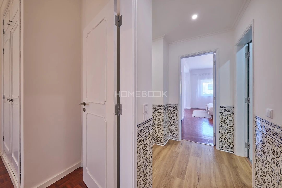 Apartamento T6 para Venda em Charneca de Caparica e Sobreda Foto 20