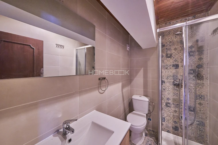 Apartamento T6 para Venda em Charneca de Caparica e Sobreda Foto 37
