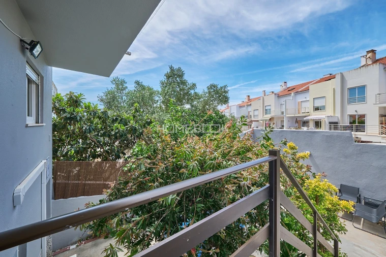 Apartamento T6 para Venda em Charneca de Caparica e Sobreda Foto 46